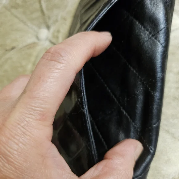 Authentic Chanel long wallet - Picture 8 of 10